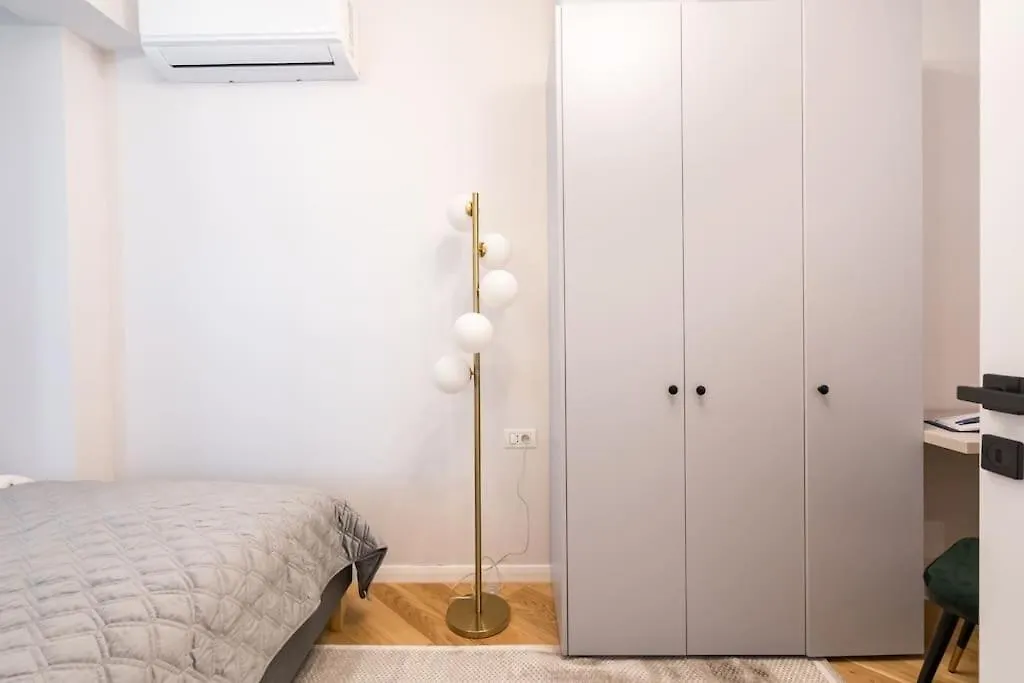 Stunning Views 3Br Sunny Flat - Amazing Terrace Apartment Bucharest 0*,  Romania