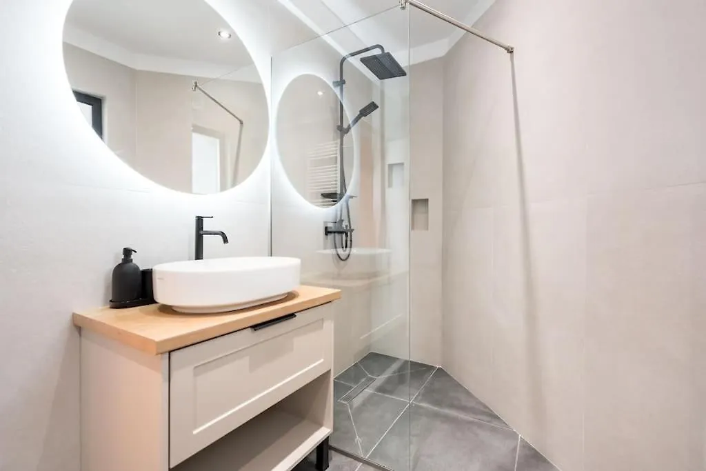 Апартаменты Stunning Views 3Br Sunny Flat - Amazing Terrace Бухарест 0*,